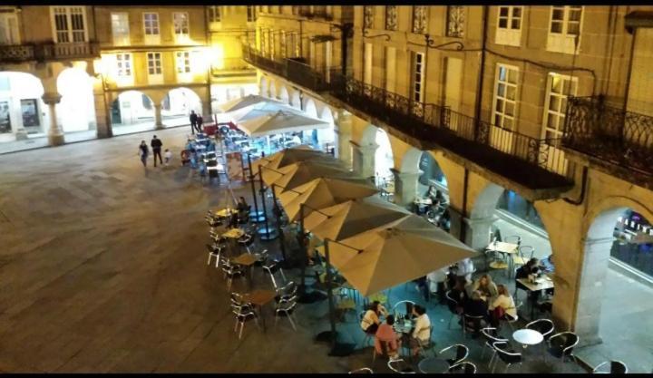 Loft Plaza Mayor Ourense Bagian luar foto